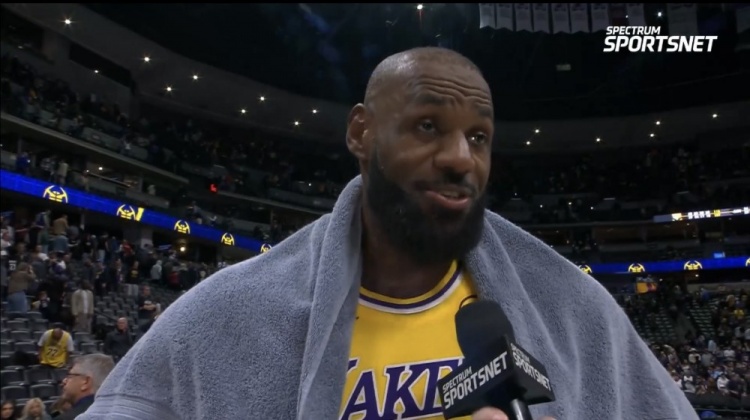 欧冠盘口-詹姆斯：我有太多失误首节就3次 这不像我的风格&amp;下半场我改进了